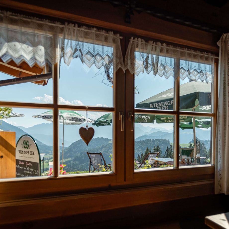 aussicht-entspannen-genuss-familie-sommer-radfahren-terrasse-urlaub