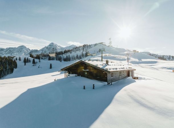 huette-schnee-lofer-winter-saalachtal
