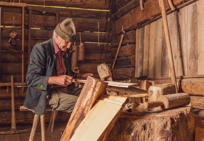 unken-handwerk-bauern-heutal-wildalm